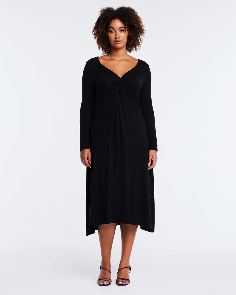 Front of a model wearing a size 22W Florentine Knit Dress in Black by Estelle. | dia_product_style_image_id:315518